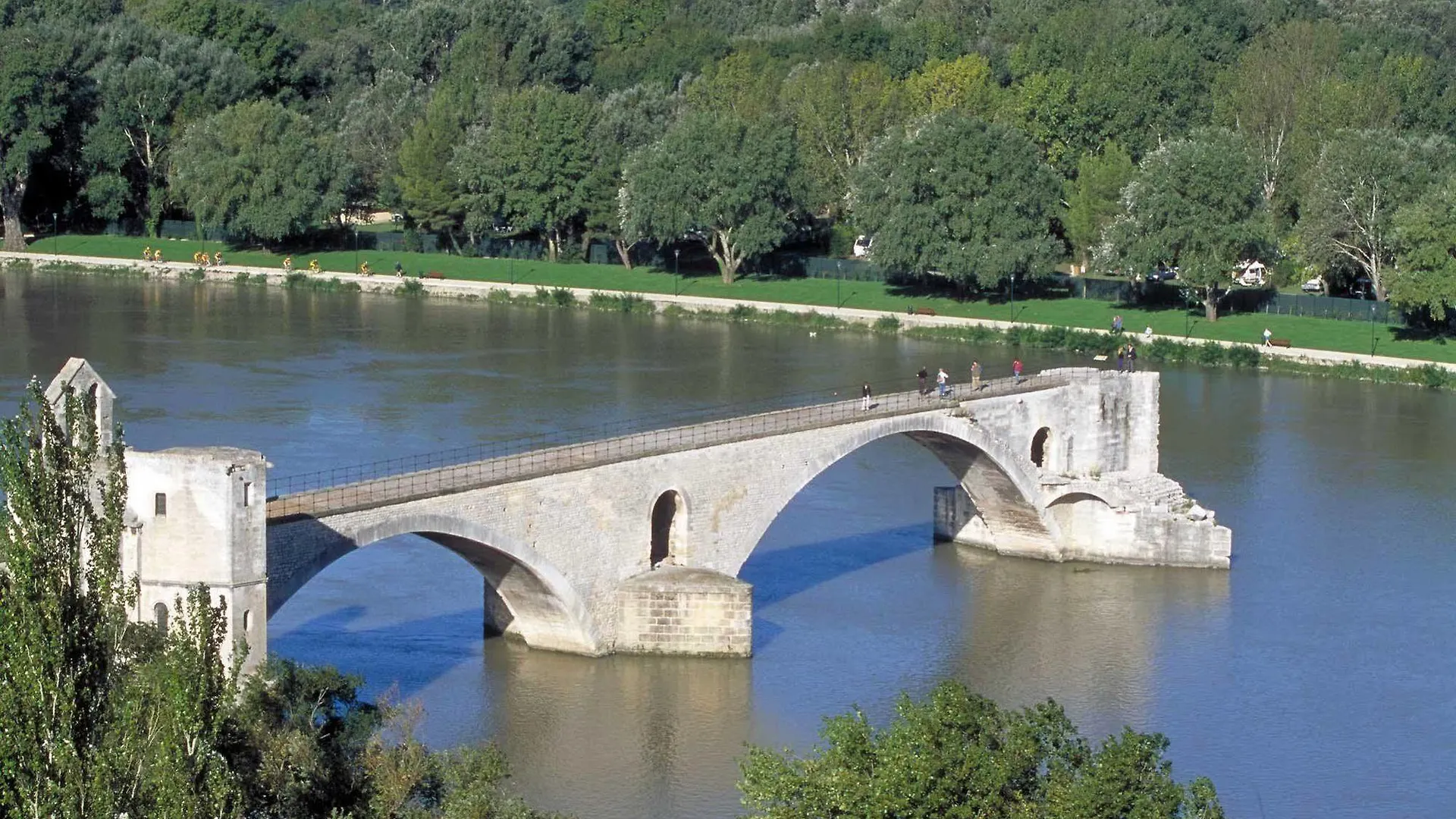 Novotel Avignon Centre 4*,